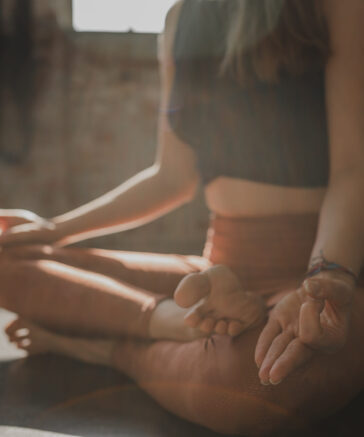 Yoga Morgen Yoga Abend online Morgenroutine Meditation am Morgen