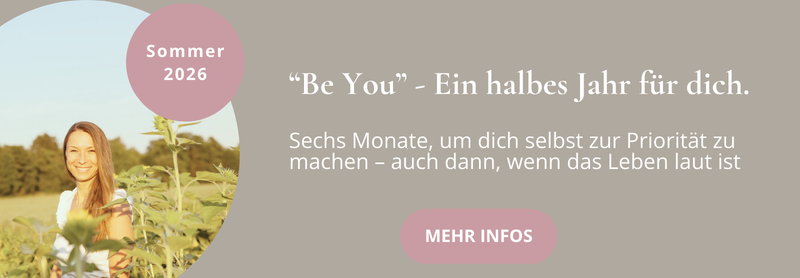 Frau findet Ruhe und Selbstvertrauen durch das 6-monatige Be You Mentoring – Online-Coaching für Frauen gegen Stress, Selbstzweifel und Erschöpfung.