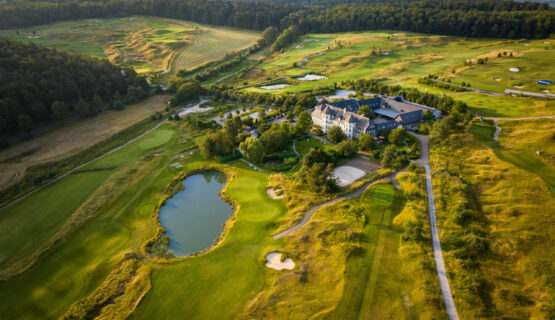 Hotel Hofgut Georgenthal im Taunus – idyllisches Yoga Retreat im Dezember 2026 für Entspannung, Meditation und bewusste Auszeit zum Jahresende.